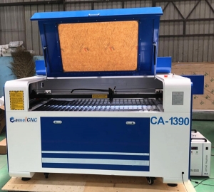 CO2 laser cutting machine