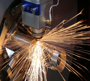 The difference between plasma cutting machine and laser cutting machine