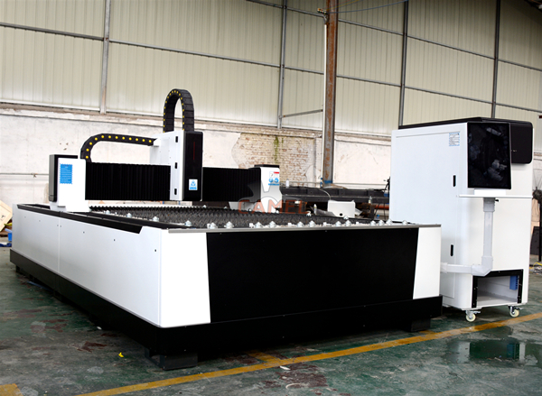 New Design Of 2kw Fiber Laser Cutting Machine